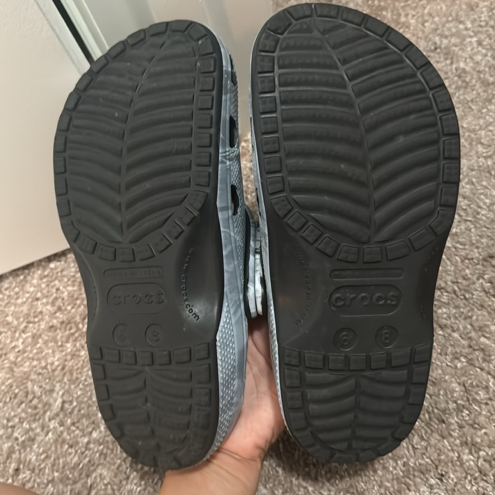 Crocs - Picture 2 of 2